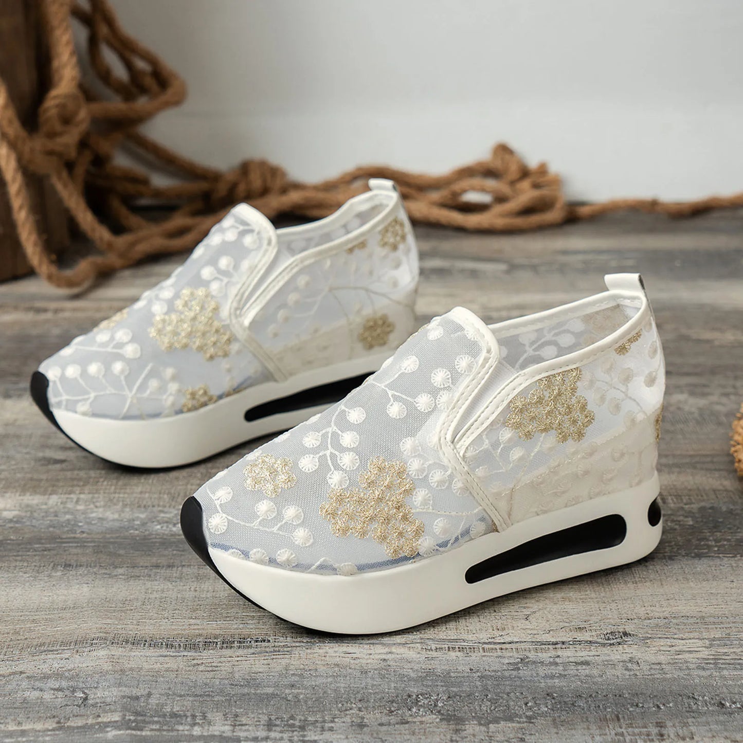 Casual Wedges Breathable Lace Mesh Flower Embroidery Round Head Thick Bottom