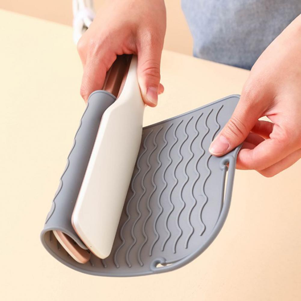 Anti-heat Mat Durable Wave Pattern Soft  Hair Flat Iron Silicone Heat Insulation Mat - acfitpro